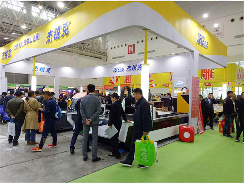 通宝TB数控参加2018年武汉广告展